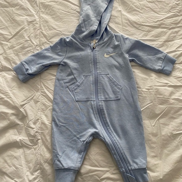 Nike Other - Nike Kids Light Blue Hooded Footie